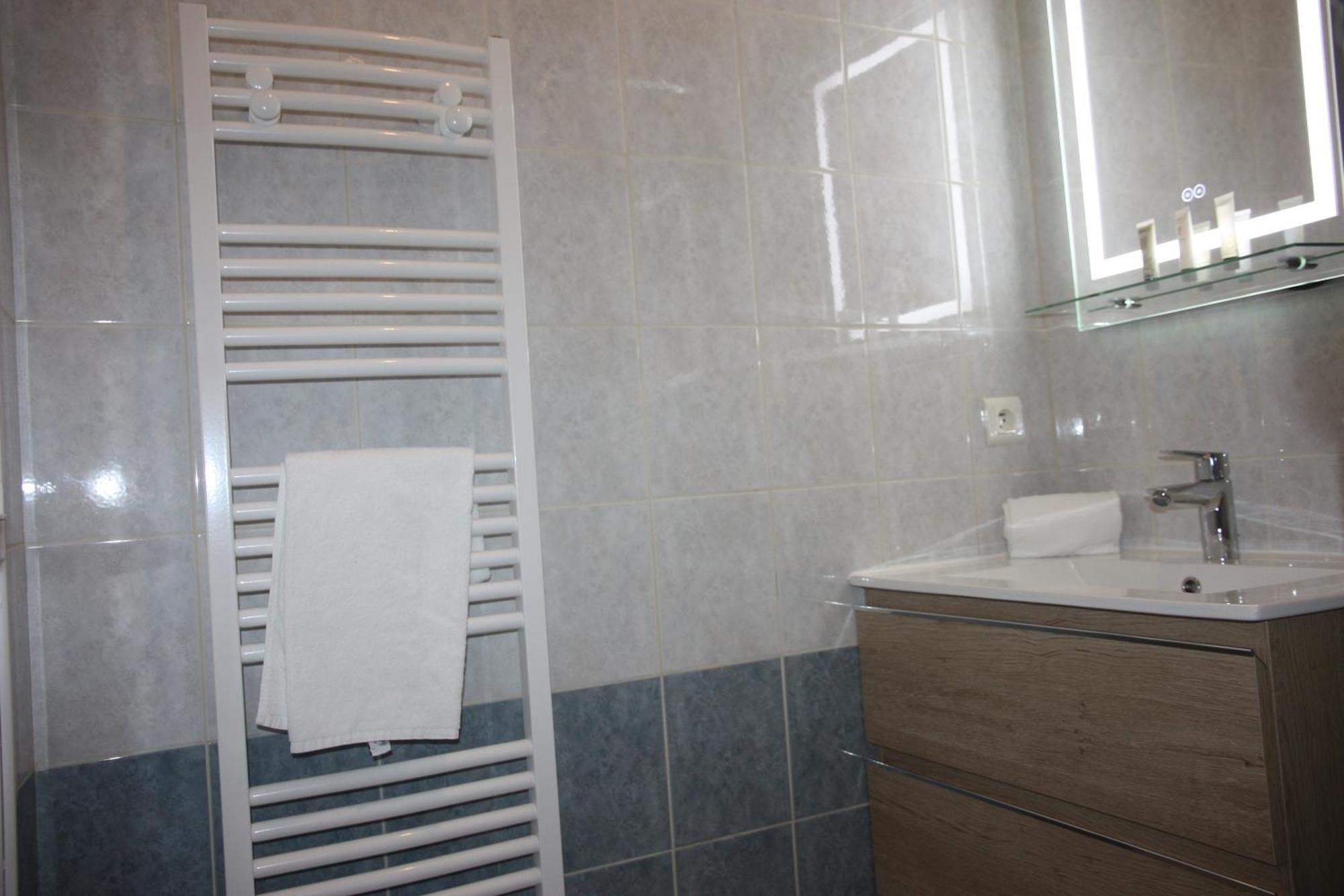 Resid'Spa Loire & Sevre - Appartement Rezé エクステリア 写真